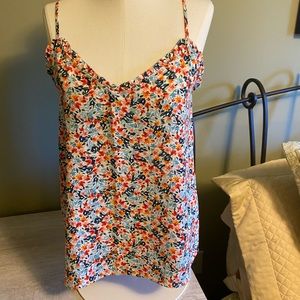 Floral cami shell with adjustable straps